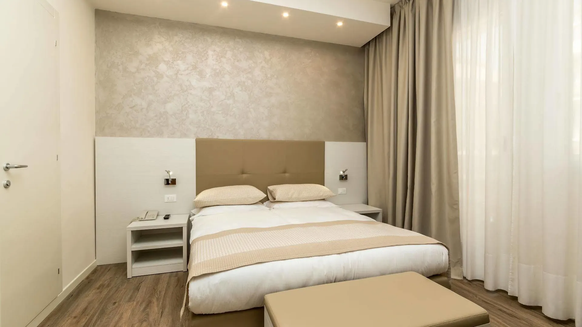 Hotel Touring Lido di Jesolo 3*,